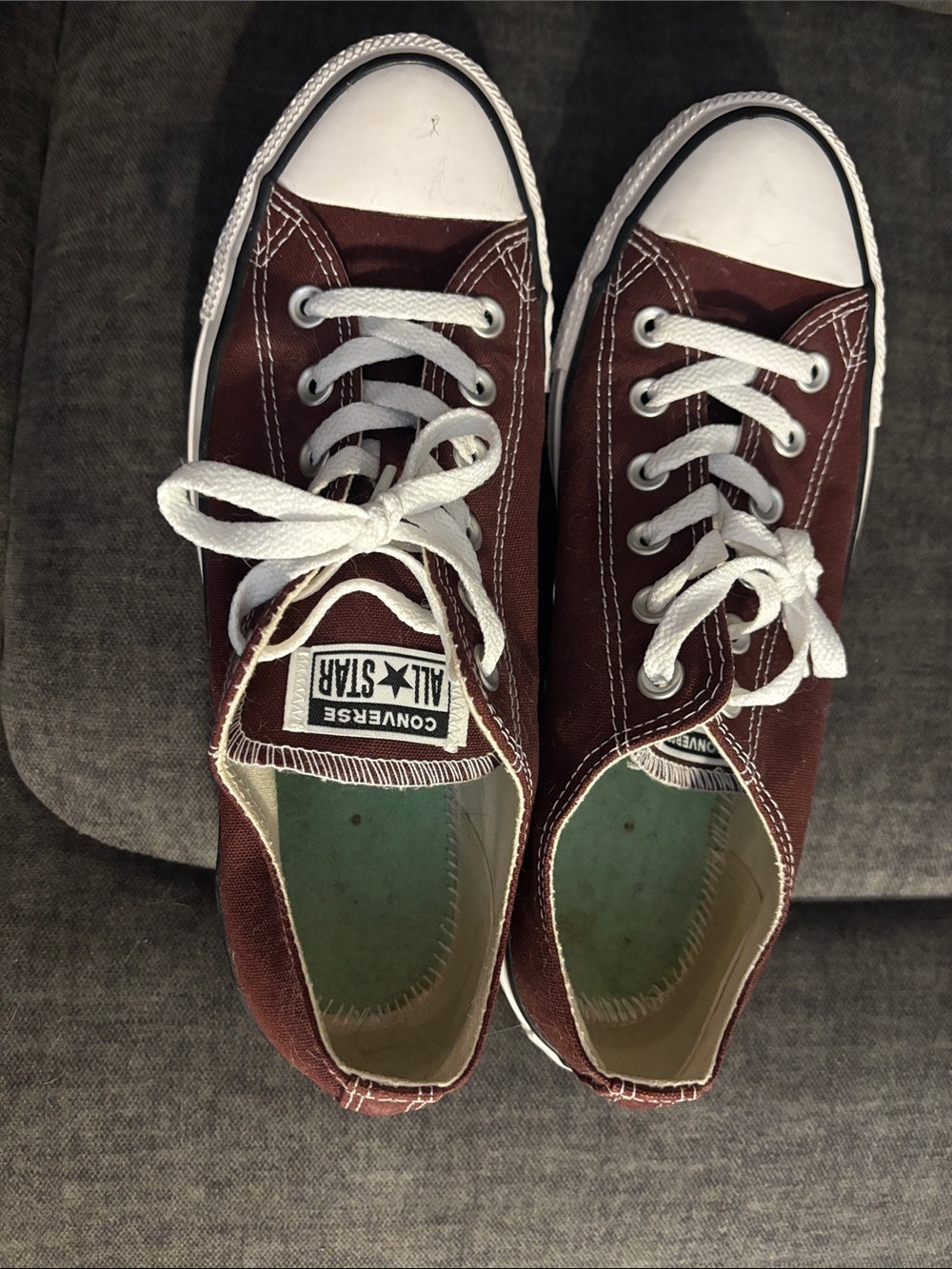 Converse All Stars Mens 8/Women’s 10 Low Top Sneakers in Brown with White Toe